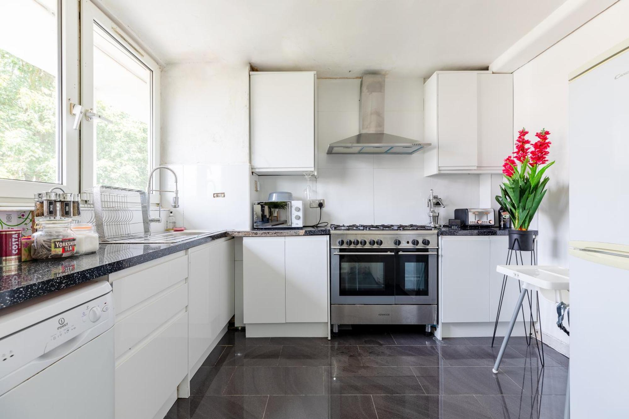 Cosy 3 Bed Flat Ideal For Trips To Londyn Zewnętrze zdjęcie